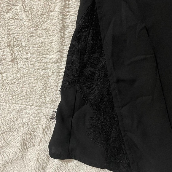 Torrid Black Lace Inset Georgette Tank / Size 1X - Picture 6 of 11